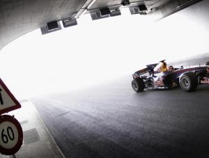 Bolidem F1 po autostradzie i do Rumunii