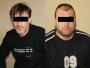 Skatowali 64-latka i grozili bronią