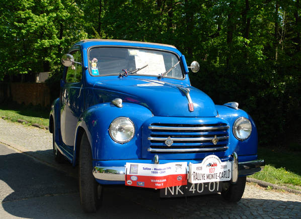 zdobywa historyczną trasę Rajdu Monte Carlo z 1939 roku
