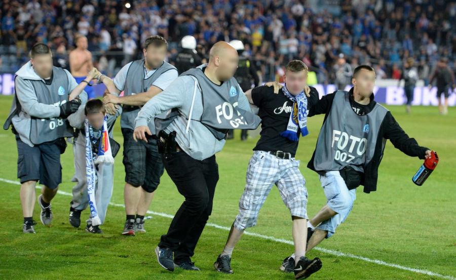 Policjanci przebrani za dziennikarzy
