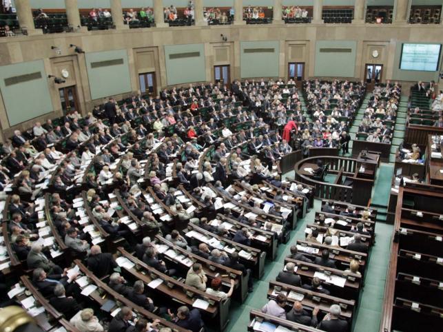 Jaki kryzys? Posłowie dostaną podwyżki