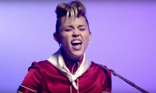 Miley Cyrus przedstawia TELEDYSK do tytułowego nagrania z płyty