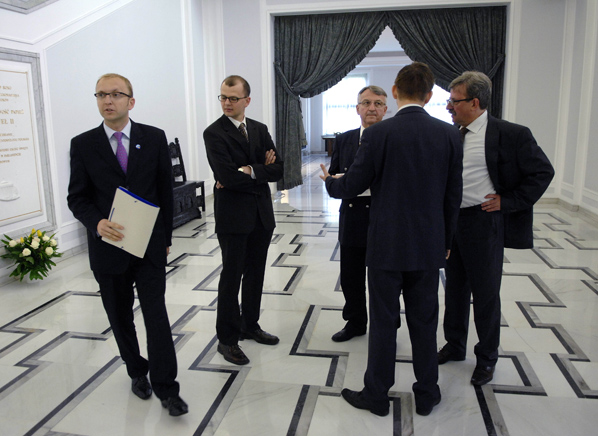 Libertas "idzie na noże" z marszałkiem Sejmu