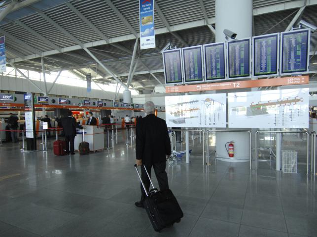 Nie ma fali powrotów Polaków z emigracji