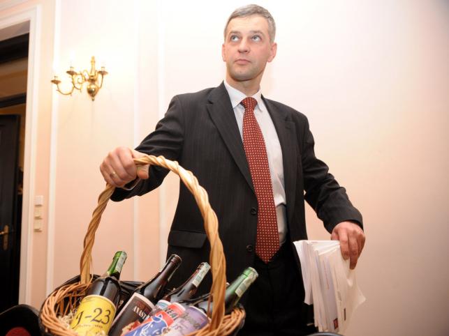 Alkoholowe opary nad Wiejską i okolicami