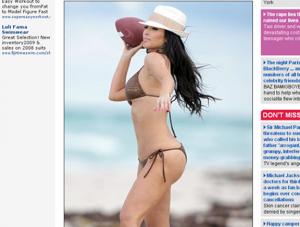 Kim Kardashian bawi się z piłką na plaży