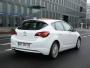 Do redakcji trafiła biała rakieta Opla z turbodoładowanym benzynowym silnikiem 1.4. Oto jak wygląda 140 KM z Gliwic w akcji... 