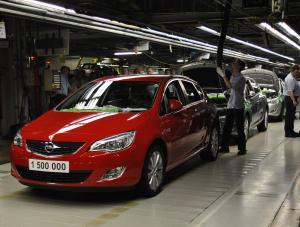 Z taśmy produkcyjnej zakładu General Motors Manufacturing Poland w Gliwicach zjechał półtoramilionowy samochód - model Astra IV ecoFLEX w kolorze czerwonym power red, z turbodieslem o pojemności 1.3