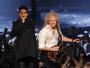 Gitarzysta The Queen, Brian May (po prawej) może pochwalić się najprawdziwszym doktoratem z astronomii. Gwiazdor pełną gębą!