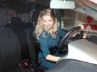 Aktorka Izabella Miko odebrała kluczyki do Mitsubishi i-MiEV