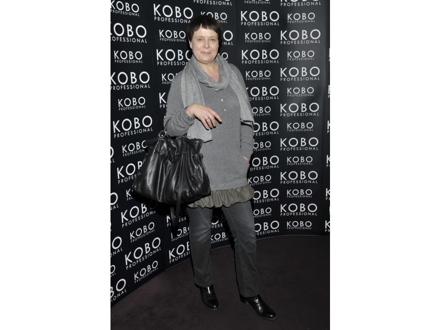 Ilona Łepkowska - znowu luźna stylizacja.