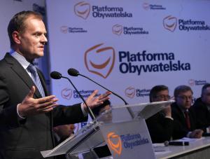 Idzie kryzys, a PO rośnie popularność
