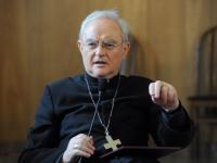 Co się działo u księdza Lemańskiego? "Opłatki rozprowadzali u fryzjera"