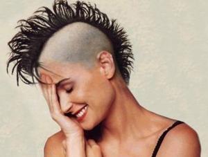 Zobacz Demi Moore w wersji punk