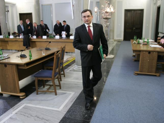 5 godzin kłótni, pół godziny zeznań Ziobry