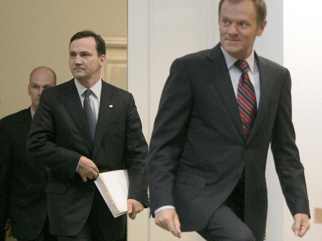 Radosław Sikorski lepszy od Donalda Tuska
