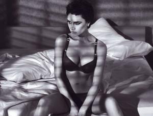 Victoria Beckham w sesji dla Armaniego