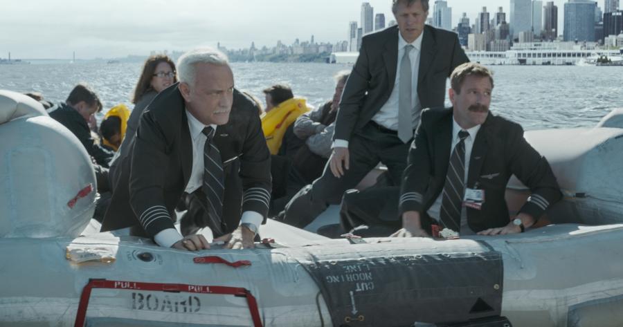 Film Clinta Eastwooda z Tomem Hanksem "Sully" od 2 grudnia 2016 w polskich kinach.
